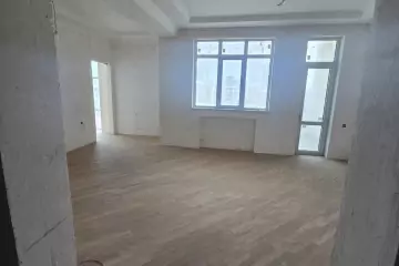 Satılır Yeni Tikili Elmler Akademiyasıda