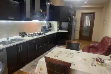 Satılır Yeni Tikili Nəsimi Bazarında
