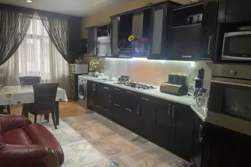 Satılır Yeni Tikili Nəsimi Bazarında