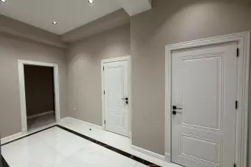 Satılır Yeni Tikili Ağ şəhər Kompleksində