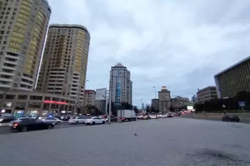 Satılır Yeni Tikili Elmler Akademiyasıda