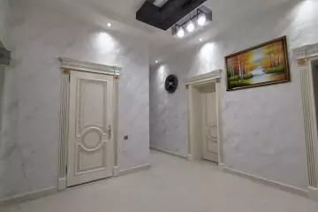 Satılır Yeni Tikili Elmler Akademiyasıda
