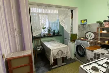 Satılır Köhnə Tikili Bakıxanovda