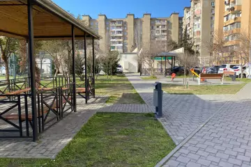 Satılır Köhnə Tikili Bakıxanovda