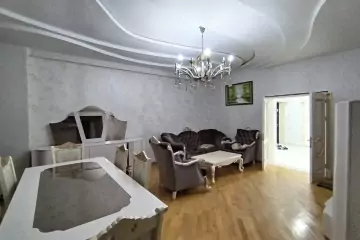 Satılır Yeni Tikili Elmler Akademiyasıda