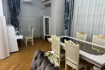 Satılır Yeni Tikili Elmler Akademiyasıda