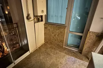 Satılır Yeni Tikili Elmler Akademiyasıda