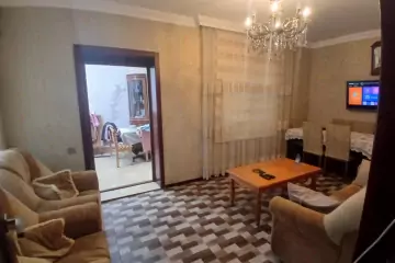 Satılır Həyət Evi Qaraçuxurda