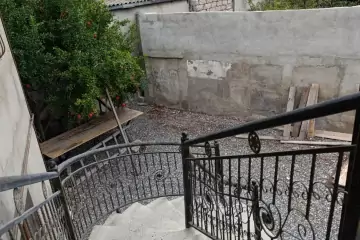 Satılır Həyət Evi Nzs-də