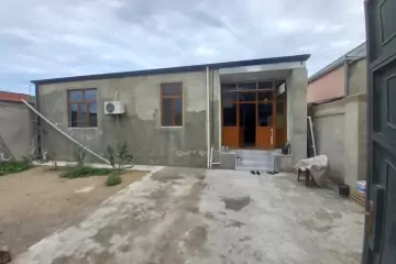 Satılır Həyət Evi Binədə