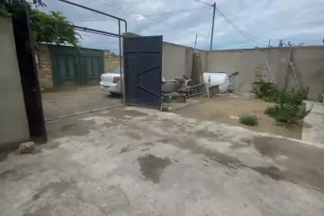 Satılır Həyət Evi Binədə