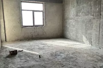 Satılır Yeni Tikili Elmler Akademiyasıda 