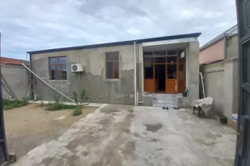 Satılır Həyət Evi Binədə 