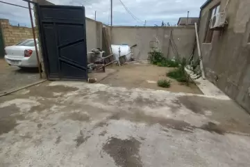 Satılır Həyət Evi Binədə
