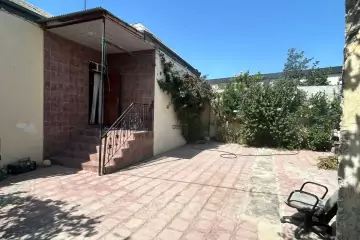Satılır Həyət Evi Binəqədidə 