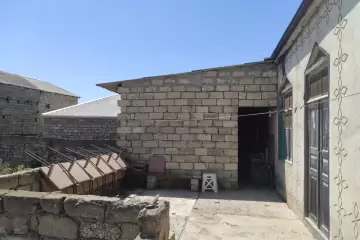 Satılır Həyət Evi Buzovnada