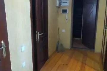 Satılır Yeni Tikili 8-ci Kilometrdə