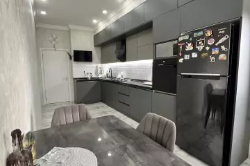 Satılır Yeni Tikili 8-ci Kilometrdə