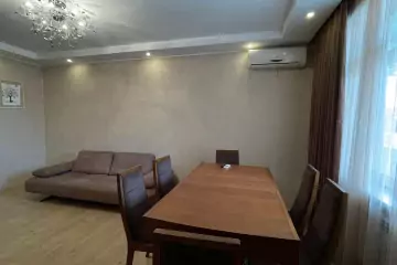Satılır Köhnə Tikili 8-ci Kilometrdə