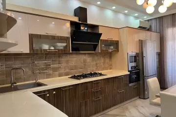 Satılır Yeni Tikili Gənclikdə