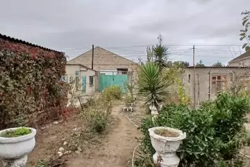 Satılır Həyət Evi Buzovnada