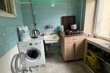 Satılır Köhnə Tikili Yasamalda