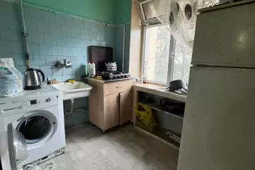 Satılır Köhnə Tikili Yasamalda
