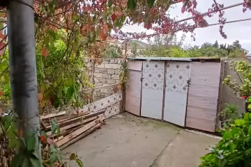 Satılır Həyət Evi Buzovnada