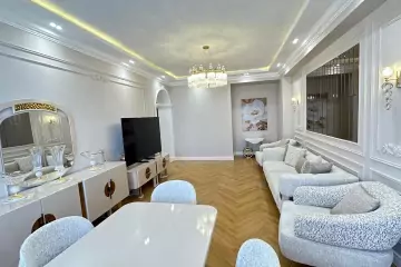 Satılır Yeni Tikili Gənclikdə