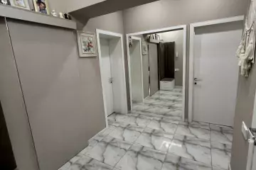 Satılır Yeni Tikili 8-ci Kilometrdə