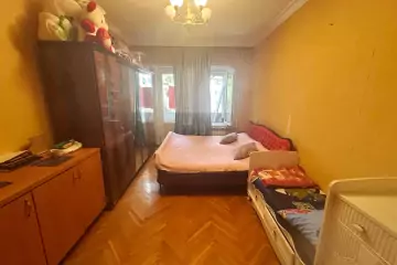 Satılır Köhnə Tikili 8-ci Mikrorayonda