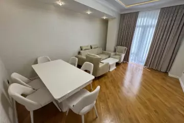 Aylıq Kirayə Köhnə Tikili Ağ şəhər Kompleksində