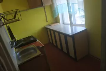 Aylıq Kirayə Köhnə Tikili 8-ci Mikrorayonda