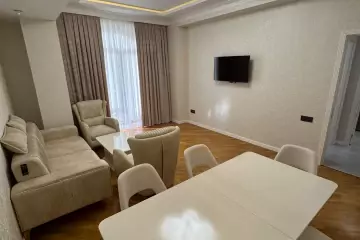 Aylıq Kirayə Köhnə Tikili Ağ şəhər Kompleksində 
