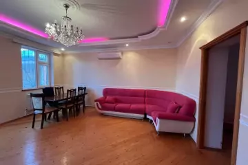 Satılır Bağ Evi Novxanıda