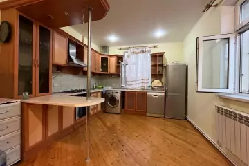 Satılır Bağ Evi Novxanıda