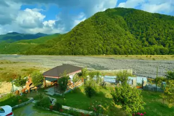Günlük Kirayə Həyət Evi Qax Rayonunda