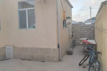 Satılır Həyət Evi Bakıda