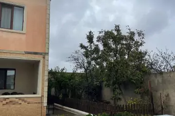 Satılır Bağ Evi Buzovnada