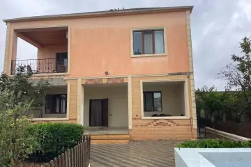Satılır Bağ Evi Buzovnada