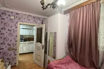 Satılır Köhnə Tikili Elmler Akademiyasıda