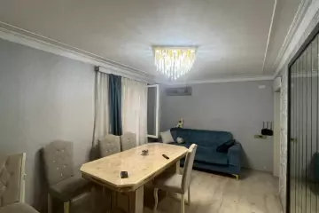 Satılır Köhnə Tikili Elmler Akademiyasıda