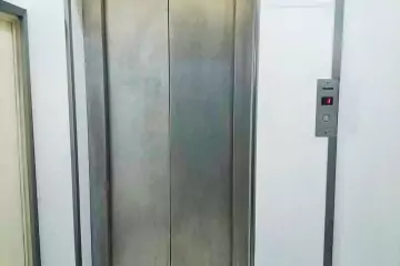 Aylıq Kirayə Köhnə Tikili Mərkəzdə