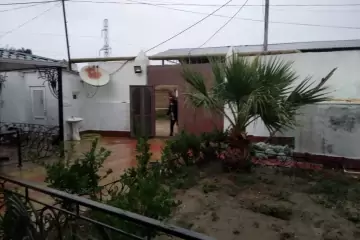 Satılır Həyət Evi Qalada 
