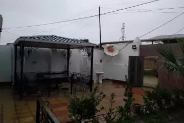 Satılır Həyət Evi Qalada