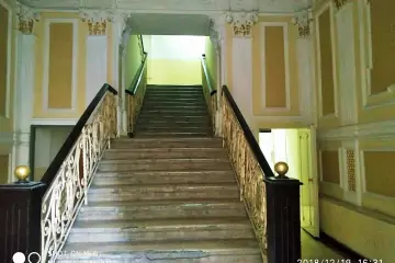 Aylıq Kirayə Köhnə Tikili Mərkəzdə