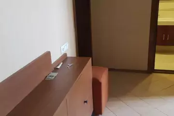 Satılır Köhnə Tikili Elmler Akademiyasıda