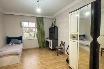 Satılır Köhnə Tikili Bakı Kinoteatrıda