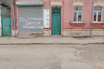 Satılır Həyət Evi şahsevənlərdə