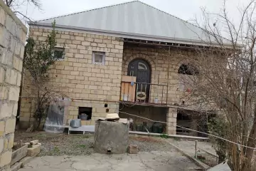 Satılır Həyət Evi şahsevənlərdə